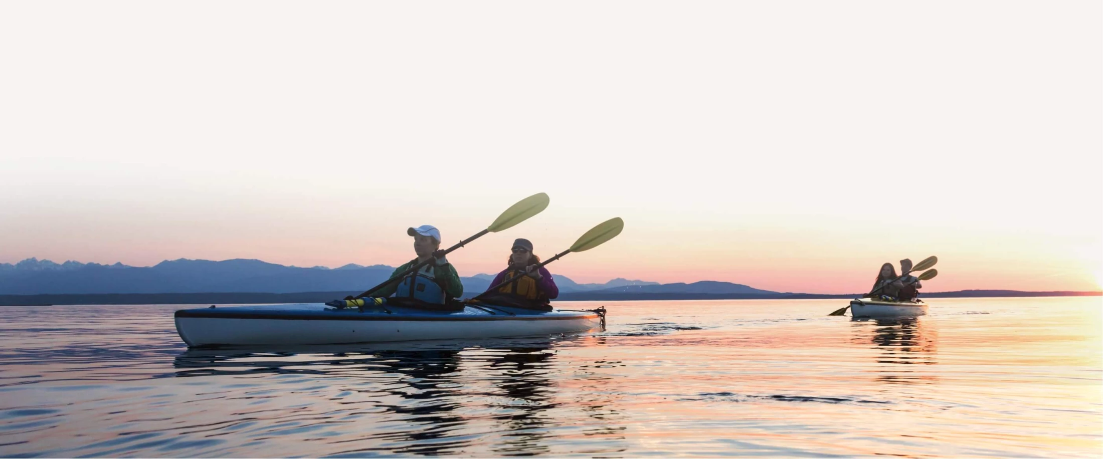 people kayaking